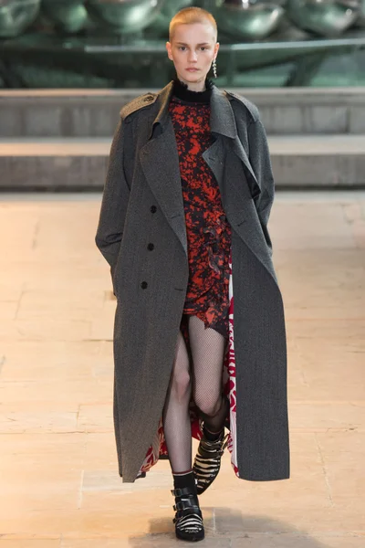 Look 34